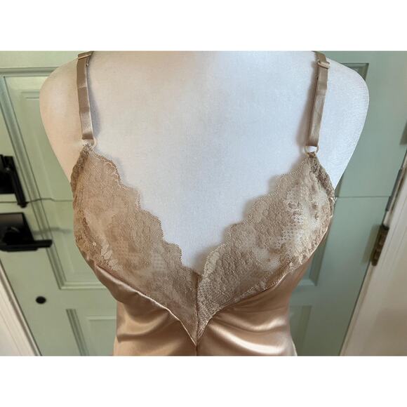 Vintage Beige Satin Lace Bodysuit – Adjustable Straps, Snap Closure - Picture 2 of 4